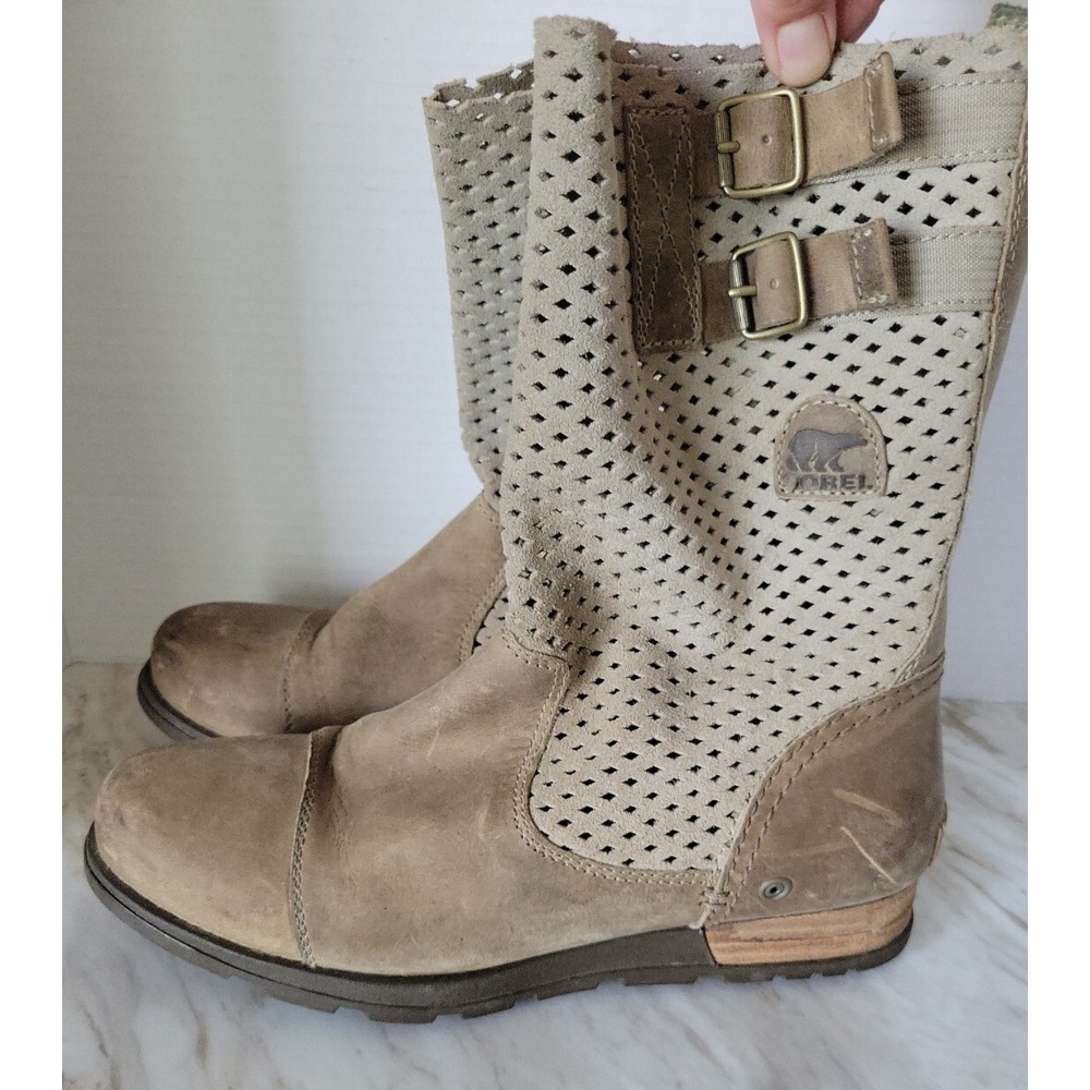 Sorel Boots Womens Size 9.0 Distressed Leather pull on